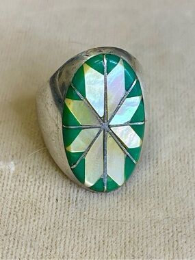 Vintage Zuni Sterling Silver Native American Mother of Pearl Inlay Ring Size 10